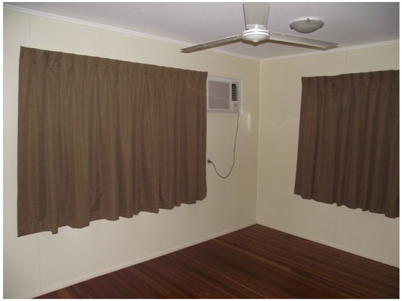 5 Gordon Terrace, Moranbah QLD 4744