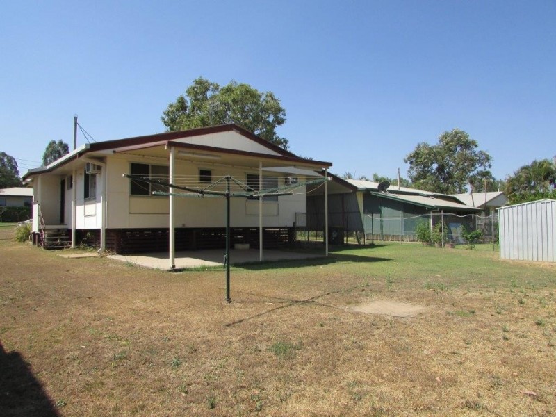 25 Lawson Drive, Moranbah QLD 4744