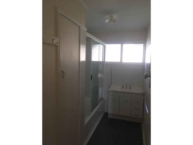 25 Lawson Drive, Moranbah QLD 4744