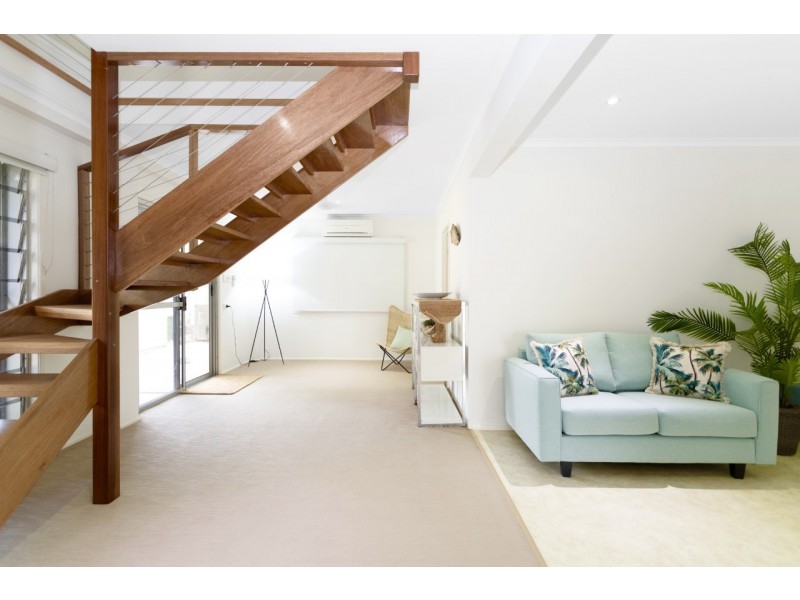 9 Coral Drive, Blacks Beach QLD 4740