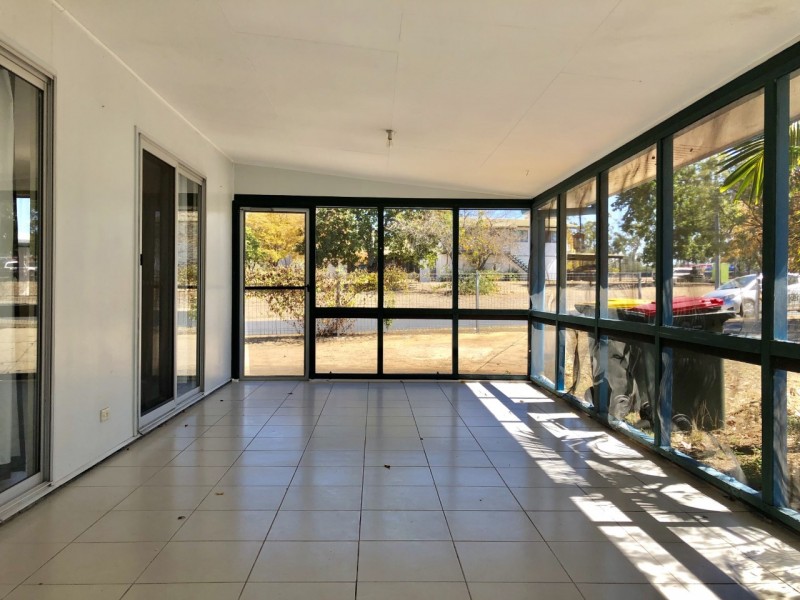 29 Shannon Crescent, Dysart QLD 4745