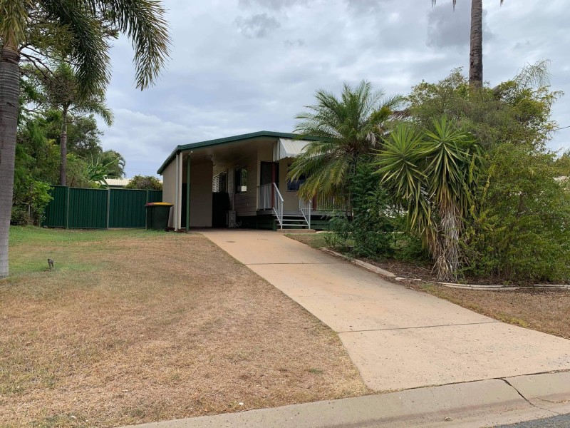 15 Cuthbert Street, Moranbah QLD 4744