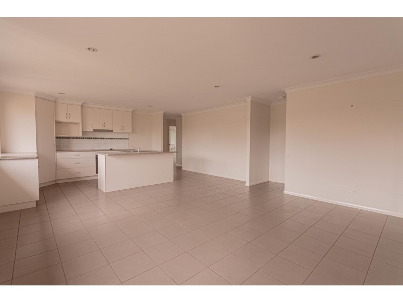38 Hannay Street, Moranbah QLD 4744