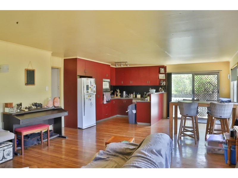 16 Watkins Street, Moranbah QLD 4744