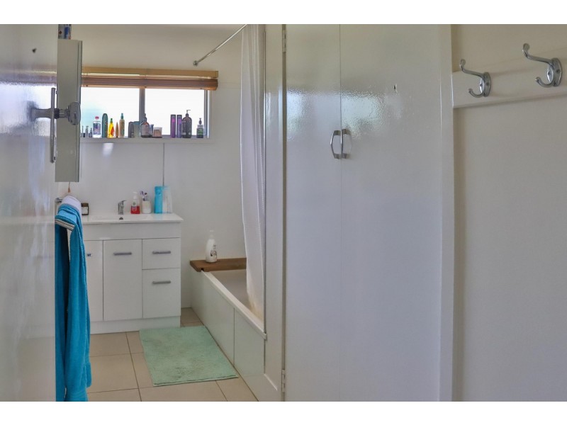 16 Watkins Street, Moranbah QLD 4744