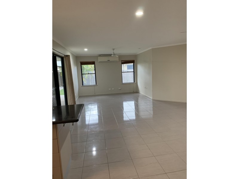 42 Katey Cresent, Mirani QLD 4754