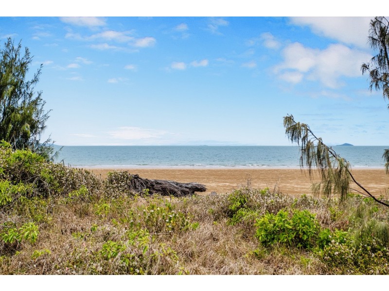 30 Owen Jenkins Drive, Sarina Beach QLD 4737