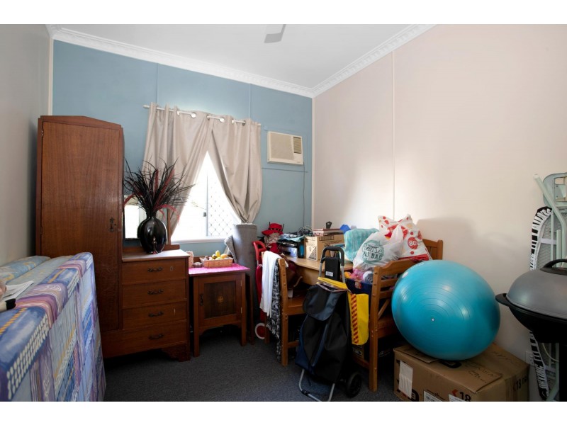 6 Mary Street, West Mackay QLD 4740