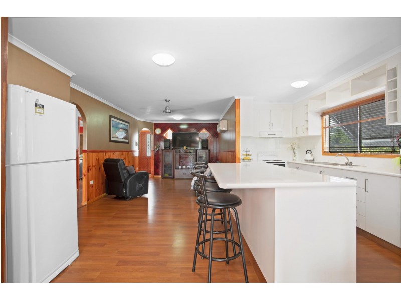 6 Emu Street, Slade Point QLD 4740