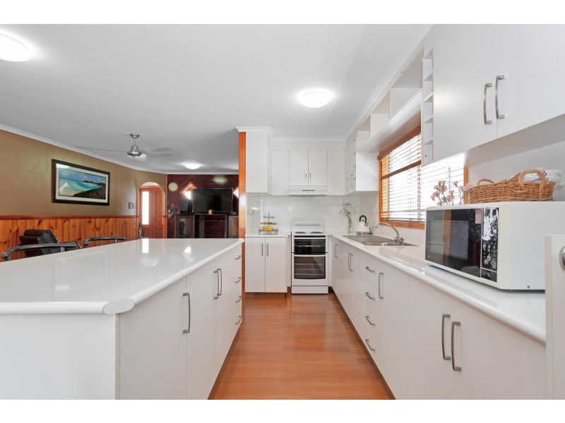 6 Emu Street, Slade Point QLD 4740