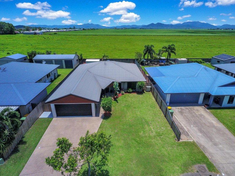 13 Peacock Pl, Marian QLD 4753