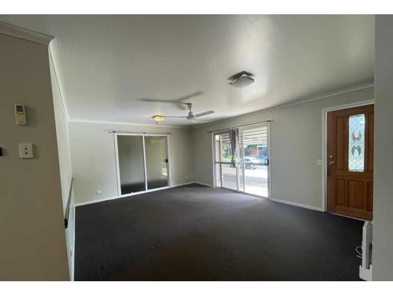 6 Shannon Drive, Moranbah QLD 4744