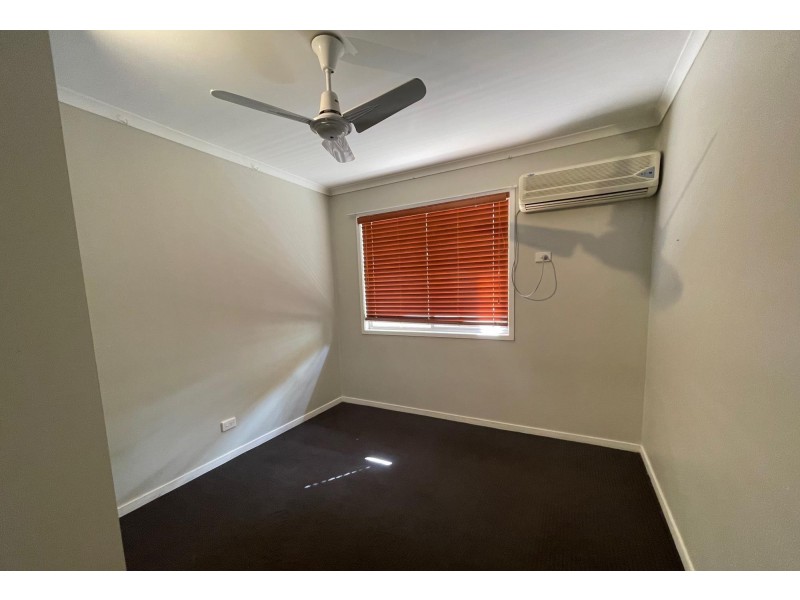 6 Shannon Drive, Moranbah QLD 4744