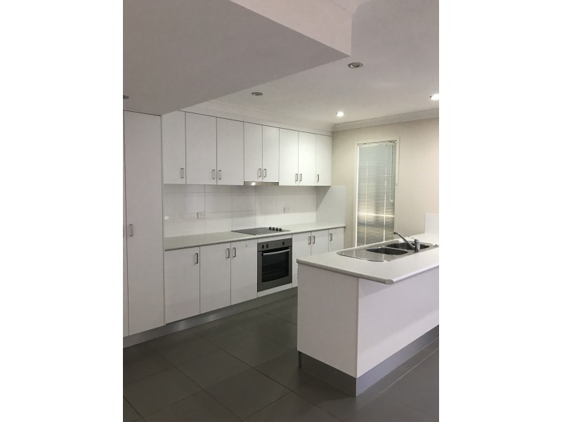 1/19 Oxley Street, Moranbah QLD 4744