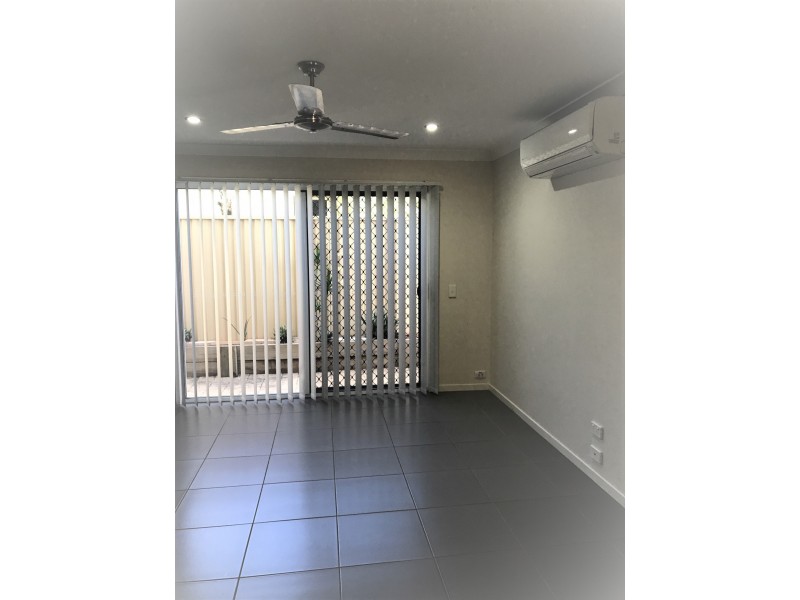 1/19 Oxley Street, Moranbah QLD 4744
