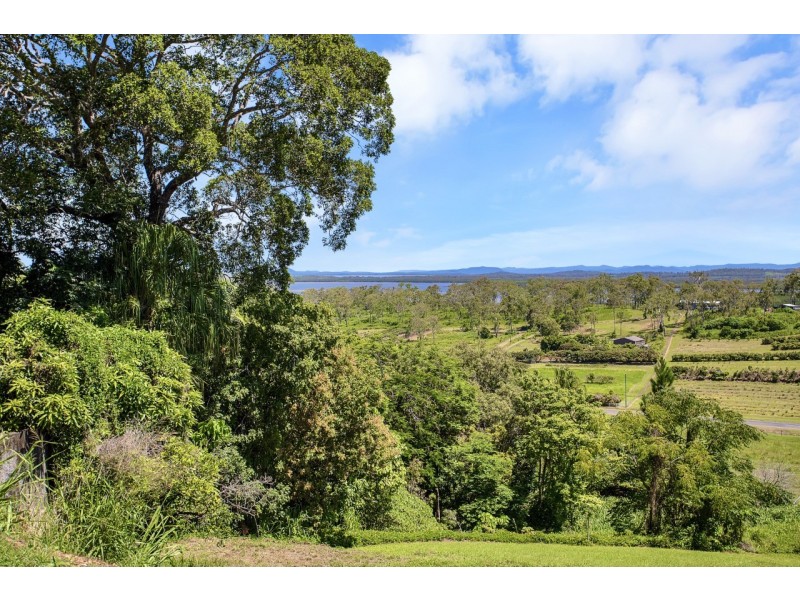 14 Cilla Hill Court, Sarina Beach QLD 4737