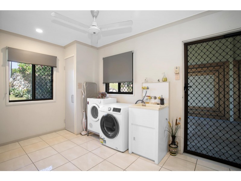 14 Cilla Hill Court, Sarina Beach QLD 4737