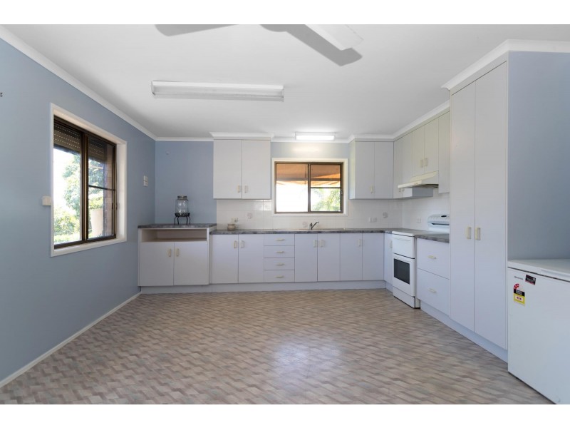 14 Cilla Hill Court, Sarina Beach QLD 4737