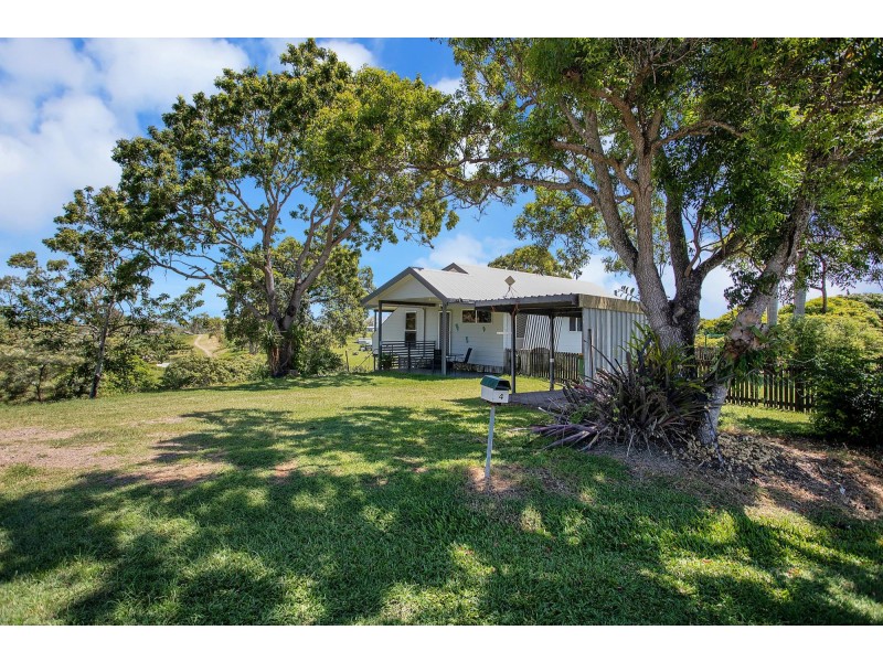 14 Cilla Hill Court, Sarina Beach QLD 4737