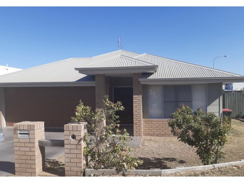 1 Robin Street, Moranbah QLD 4744
