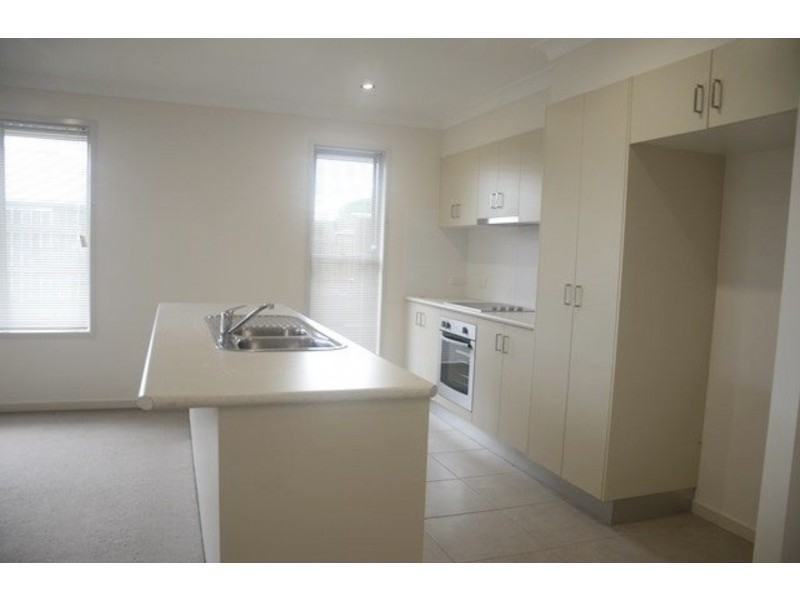 1 Robin Street, Moranbah QLD 4744