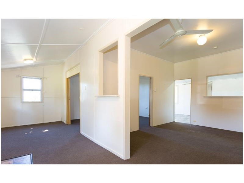 9 Pratt Street, South Mackay QLD 4740