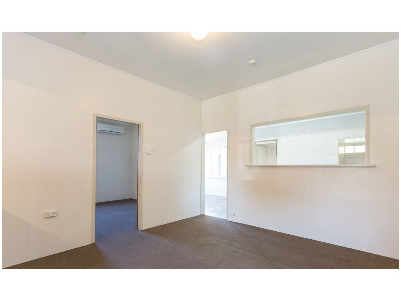 9 Pratt Street, South Mackay QLD 4740