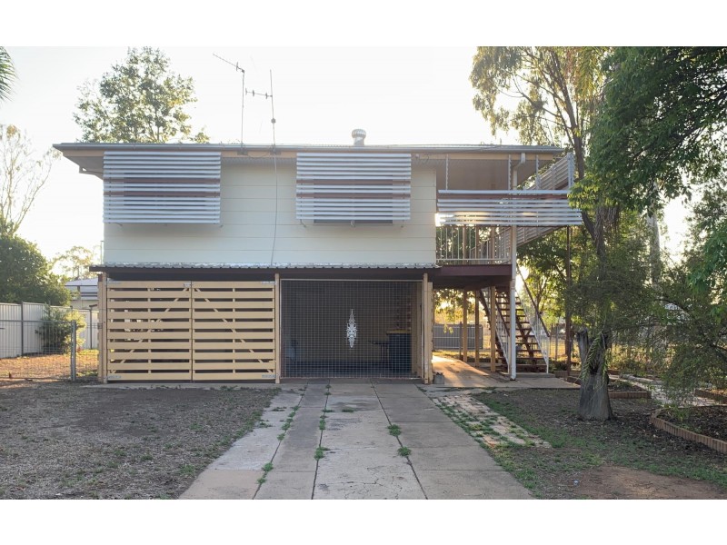 27 Brock Crescent, Dysart QLD 4745