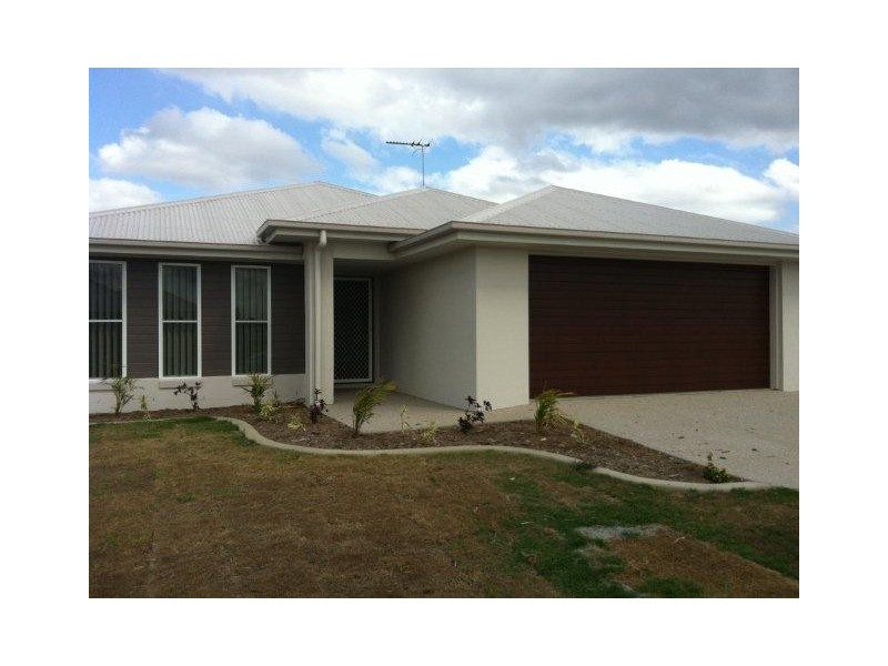 17 Patricia Ave, Mirani QLD 4754