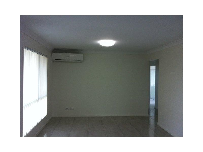 17 Patricia Ave, Mirani QLD 4754