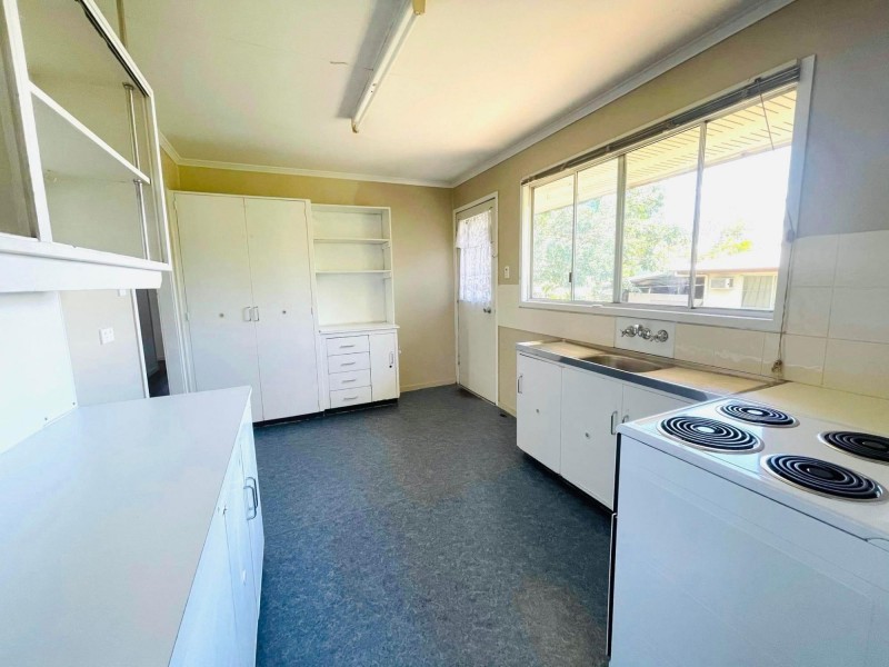 6 Fraser Street, Moranbah QLD 4744