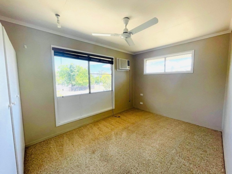 6 Fraser Street, Moranbah QLD 4744