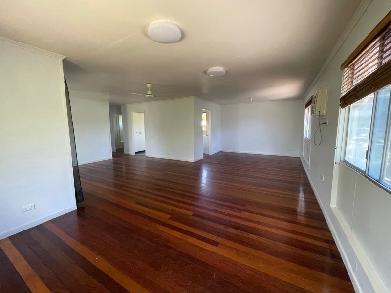 6 Fraser Street, Moranbah QLD 4744