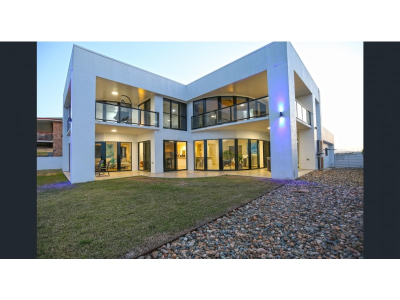 17 Sunrise Place, Blacks Beach QLD 4740