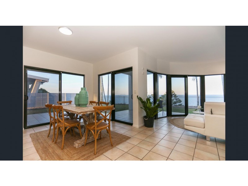 17 Sunrise Place, Blacks Beach QLD 4740