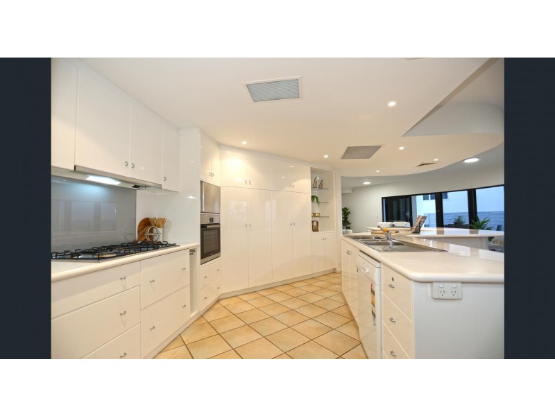 17 Sunrise Place, Blacks Beach QLD 4740