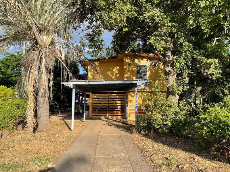 104 McCool St, Moranbah QLD 4744
