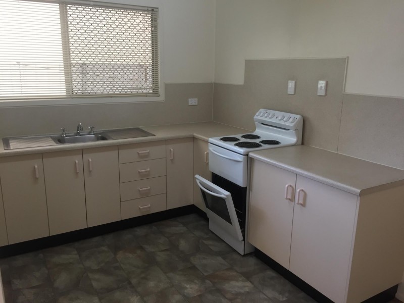 25 Lawson Drive, Moranbah QLD 4744