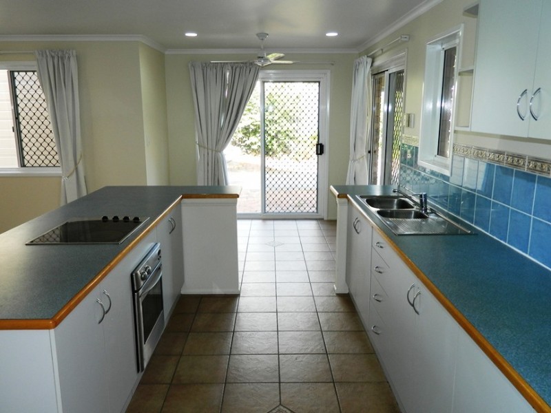 3 Border Street, Glenella QLD 4740