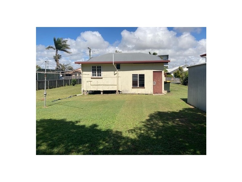 8 Mary Street, West Mackay QLD 4740