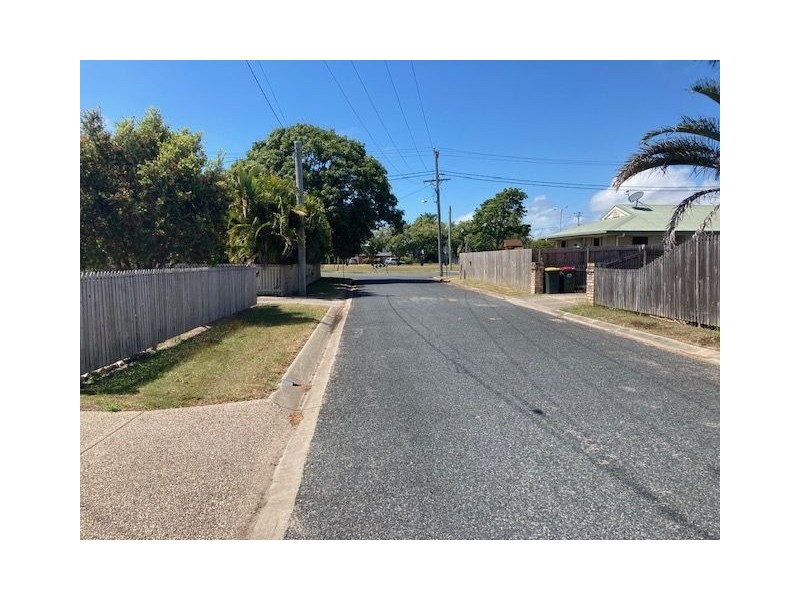 8 Mary Street, West Mackay QLD 4740