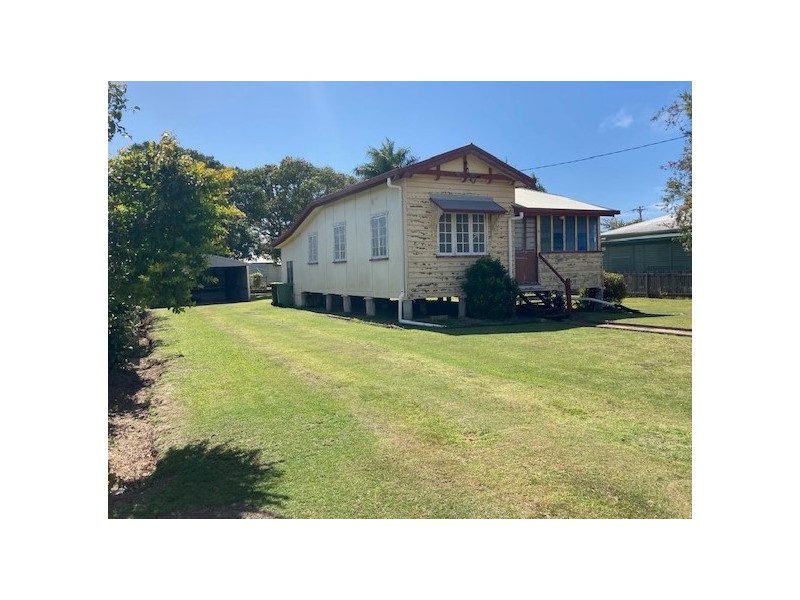 8 Mary Street, West Mackay QLD 4740