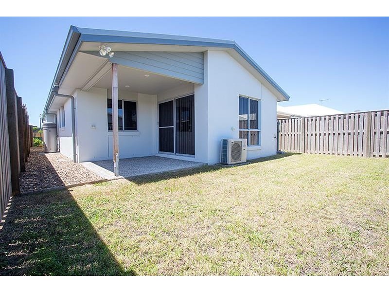 11 Cable Court, Blacks Beach QLD 4740