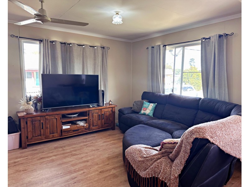 12 Cobb Court, Moranbah QLD 4744