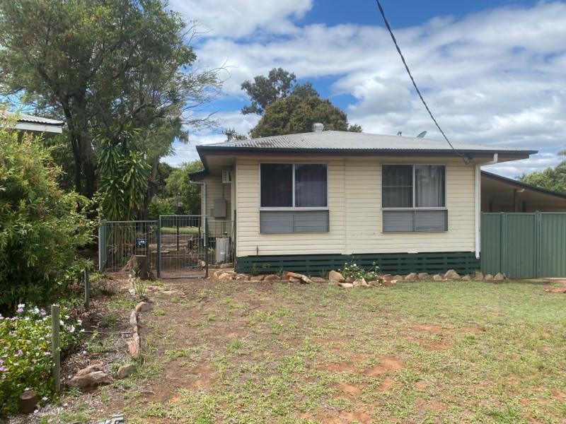 12 Cobb Court, Moranbah QLD 4744