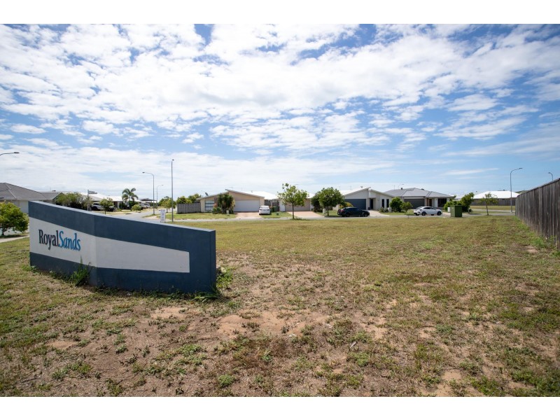 Lot 603/92 Royal Sands Boulevard/1 Halyard Avenue, Bucasia QLD 4750