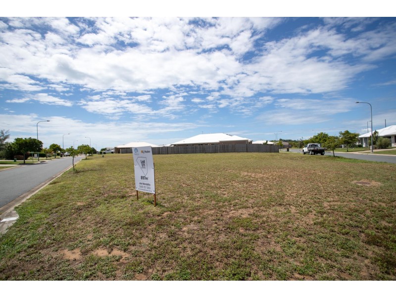 Lot 571/2 Tiller Street / 9 Halyard Avenue, Bucasia QLD 4750