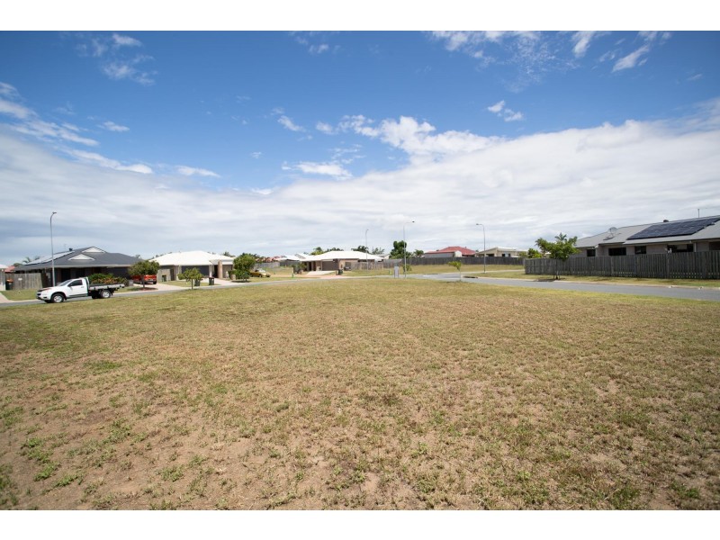 Lot 571/2 Tiller Street / 9 Halyard Avenue, Bucasia QLD 4750