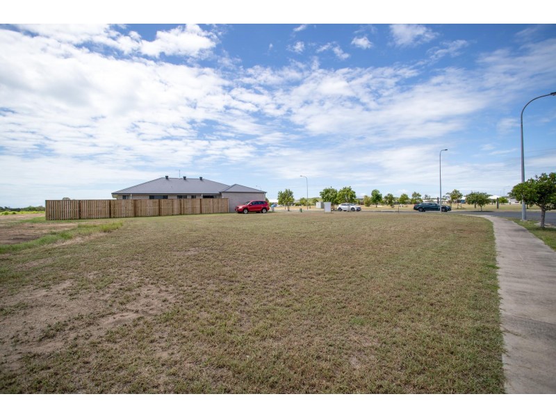 Lot 637/98 Commander Parade / 2 Celestial Chase, Bucasia QLD 4750