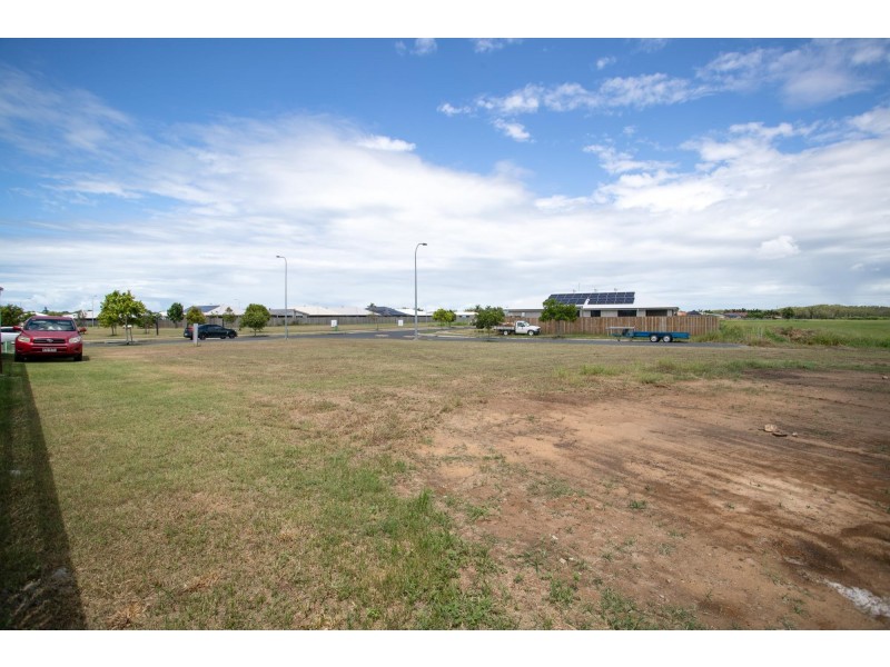 Lot 637/98 Commander Parade / 2 Celestial Chase, Bucasia QLD 4750